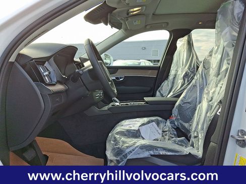 New 2026 Volvo XC90 B6 Plus w/ Protection Package Premier image 8