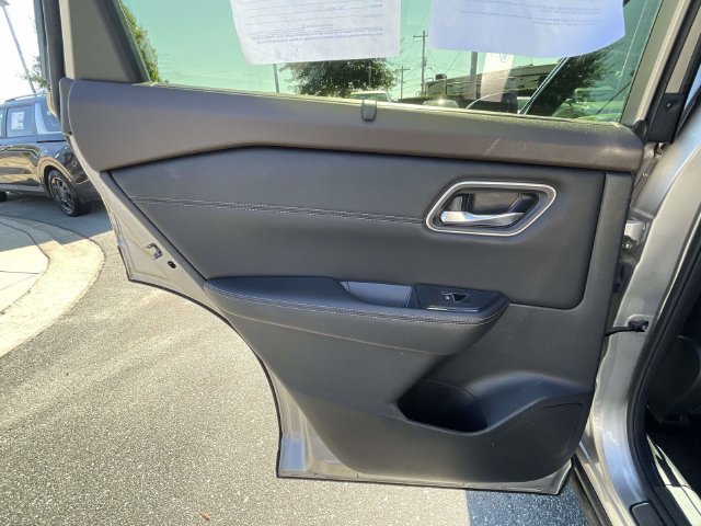 Used 2023 Nissan Rogue Platinum w/ Platinum Premium Package AWD/4WD image 15