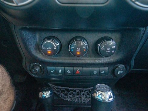 Used 2015 Jeep Wrangler Unlimited Sahara w/ Max Tow Package AWD/4WD image 19