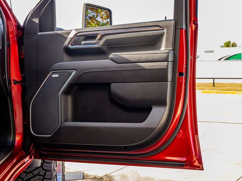 Used 2024 Chevrolet Silverado 2500 LTZ w/ LTZ Plus Package image 37