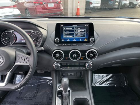 Used 2025 Nissan Sentra SV image 17