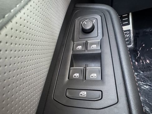 Used 2024 Volkswagen Atlas Peak Edition SE image 26