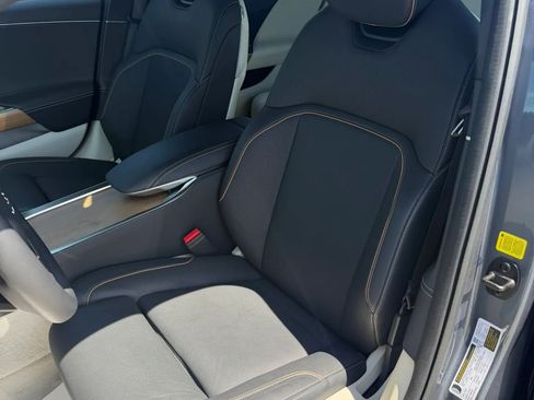 Used 2024 Lucid Air Touring AWD/4WD image 7