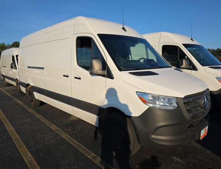 Used 2025 Mercedes-Benz Sprinter 2500 image 15