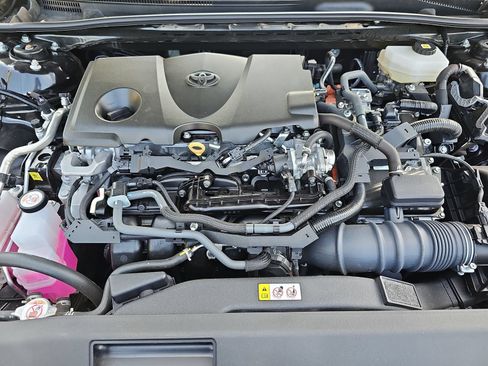 Used 2025 Toyota Camry SE FWD image 31