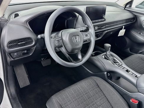 Certified 2023 Honda HR-V LX image 9