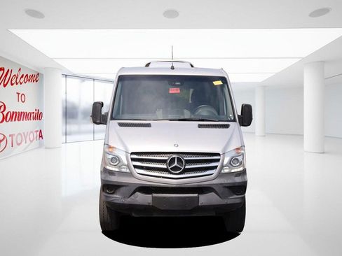 Used 2015 Mercedes-Benz Sprinter 2500 image 4