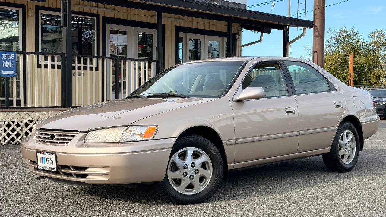 Used 1999 Toyota Camry LE w/ Value Pkg FWD image 10