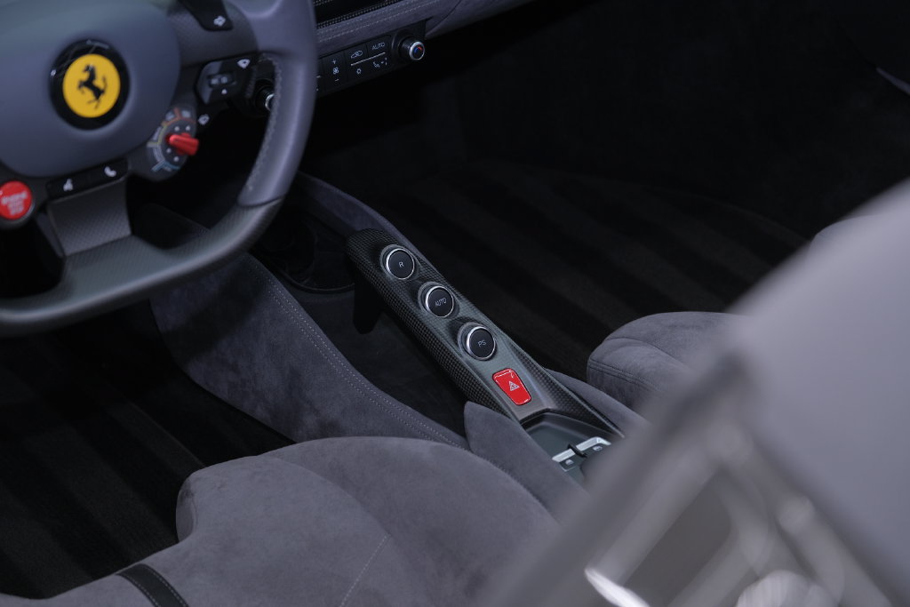 Used 2021 Ferrari F8 Tributo RWD image 19