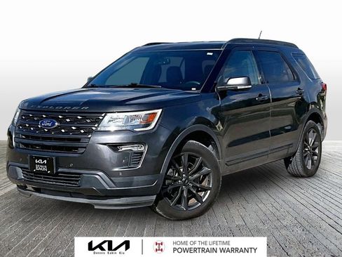 Used 2018 Ford Explorer XLT w/ Equipment Group 202A AWD/4WD image 1