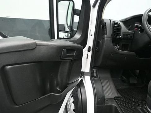 Used 2023 RAM ProMaster 2500 FWD image 23
