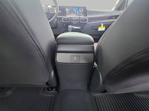 New 2026 Nissan Sentra SR image 9