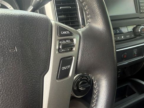 Used 2017 Nissan Titan PRO-4X AWD/4WD image 26