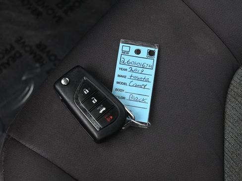 Used 2019 Toyota Camry LE image 18