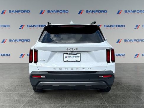 Used 2022 Kia Sorento S AWD/4WD image 4