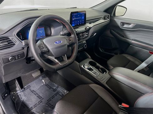 Used 2025 Ford Escape ST-Line image 10