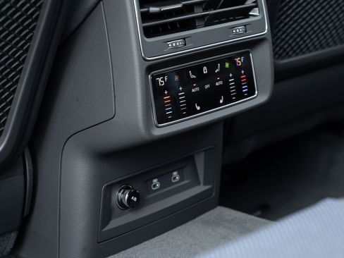 New 2026 Audi RS Q8 performance image 38