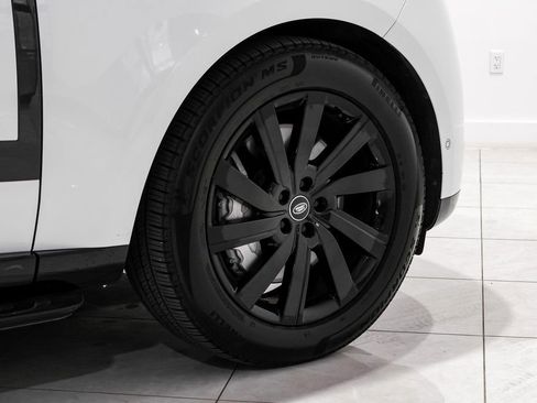 Used 2023 Land Rover Range Rover SE image 53