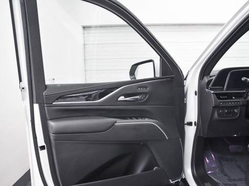 Used 2021 Cadillac Escalade Sport image 8