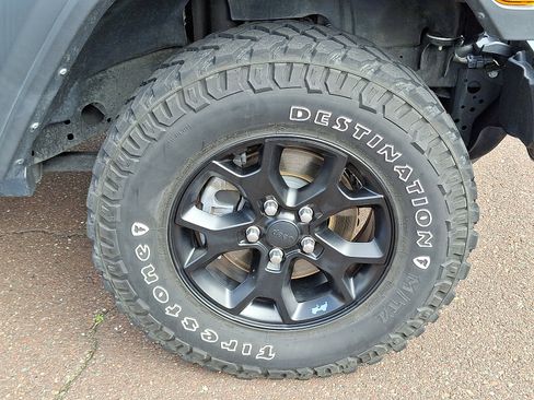 Used 2022 Jeep Wrangler Unlimited Willys image 8