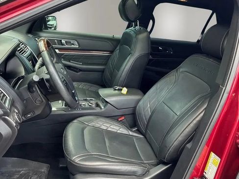 Used 2017 Ford Explorer Platinum AWD/4WD image 12