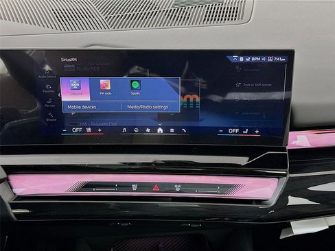 New 2026 BMW 550e xDrive w/ Executive Package image 15