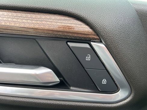 Used 2025 Chevrolet Silverado 1500 LT image 16