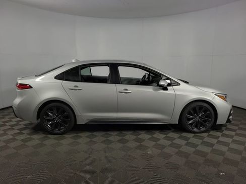 Used 2024 Toyota Corolla SE image 10
