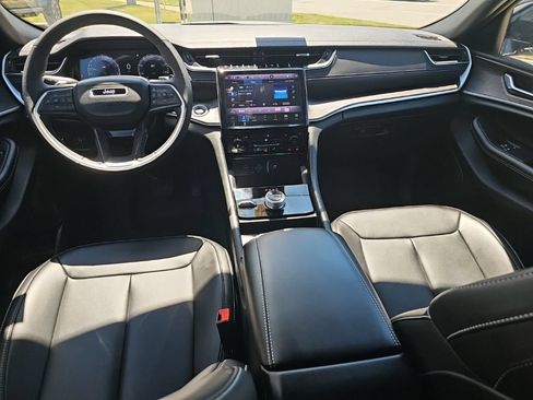 Certified 2025 Jeep Grand Cherokee Limited AWD/4WD image 19