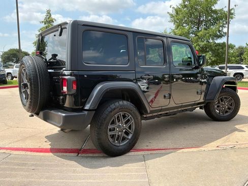 Used 2025 Jeep Wrangler Unlimited Sport AWD/4WD image 6