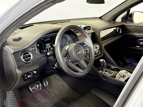 Used 2022 Bentley Bentayga image 15