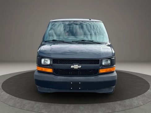 Used 2017 Chevrolet Express 3500 LS image 12