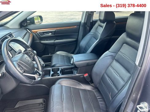 Used 2018 Honda CR-V Touring image 10