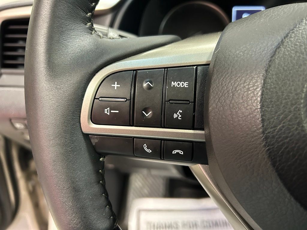 Used 2017 Lexus RX 450h AWD image 13