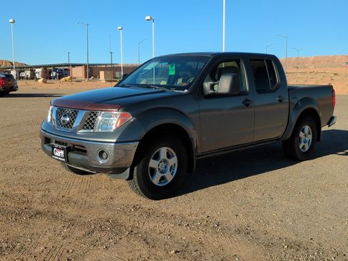 Used 2008 Nissan Frontier SE w/ SE Value Truck Pkg image 7
