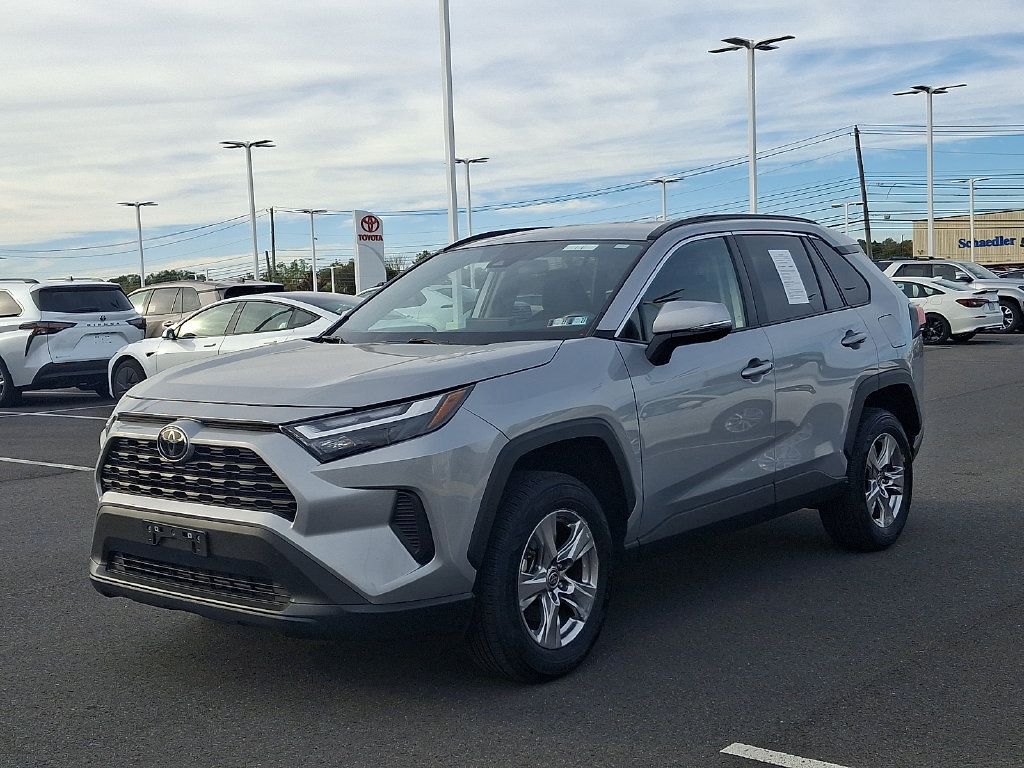 Certified 2025 Toyota RAV4 XLE AWD/4WD image 3
