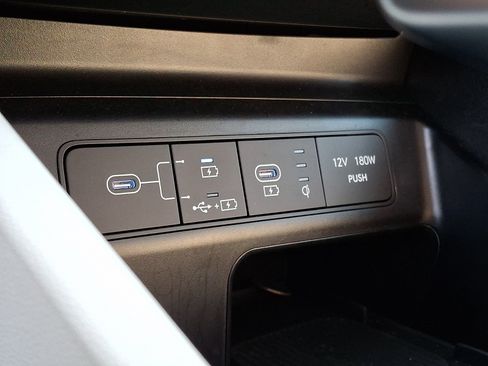 Certified 2025 Hyundai Tucson SEL AWD/4WD image 17