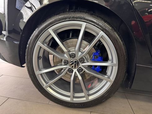 Used 2024 Volkswagen Golf R AWD/4WD image 46