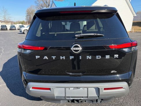 Used 2022 Nissan Pathfinder SL w/ SL Premium Package image 17