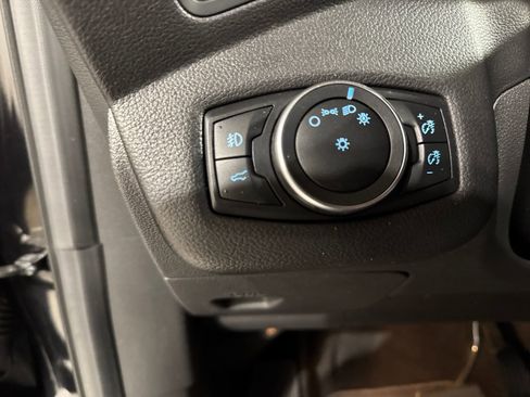 Used 2019 Ford Escape SEL AWD/4WD image 18
