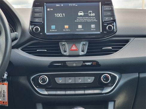 Used 2019 Hyundai Elantra GT image 27