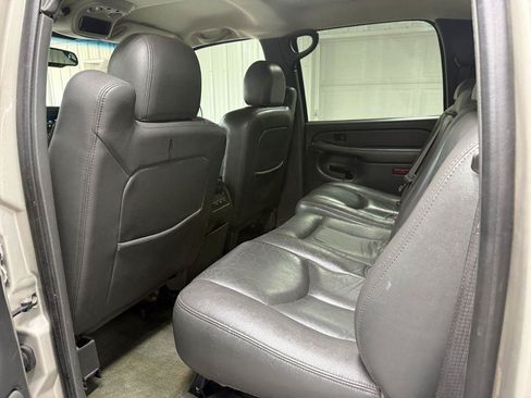 Used 2004 Chevrolet Silverado 2500 LT w/ Skid Plate Package AWD/4WD image 22