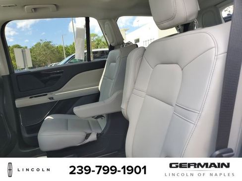 New 2025 Lincoln Aviator Premiere image 19