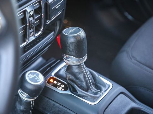 Certified 2023 Jeep Gladiator Overland image 20