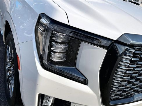 Used 2023 GMC Yukon XL Denali Ultimate image 32