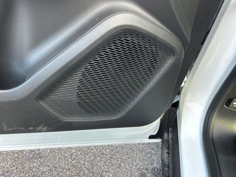 New 2026 Chevrolet Equinox EV LT image 14