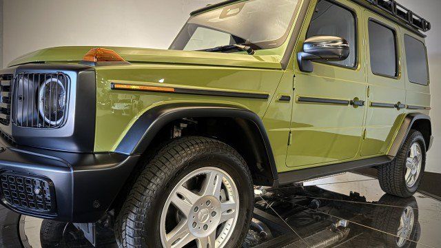 Used 2025 Mercedes-Benz G 550 image 32