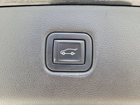 Used 2022 Chevrolet Blazer RS w/ Enhanced Convenience Package FWD image 10