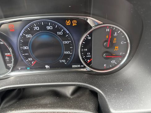 Used 2019 GMC Acadia Denali w/ Technology Package AWD/4WD image 5