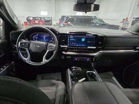 Used 2025 Chevrolet Silverado 1500 RST AWD/4WD image 9